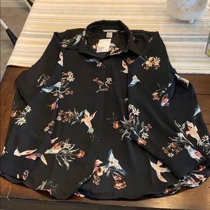 NWT Navy H&M Hummingbird Button Down Blouse